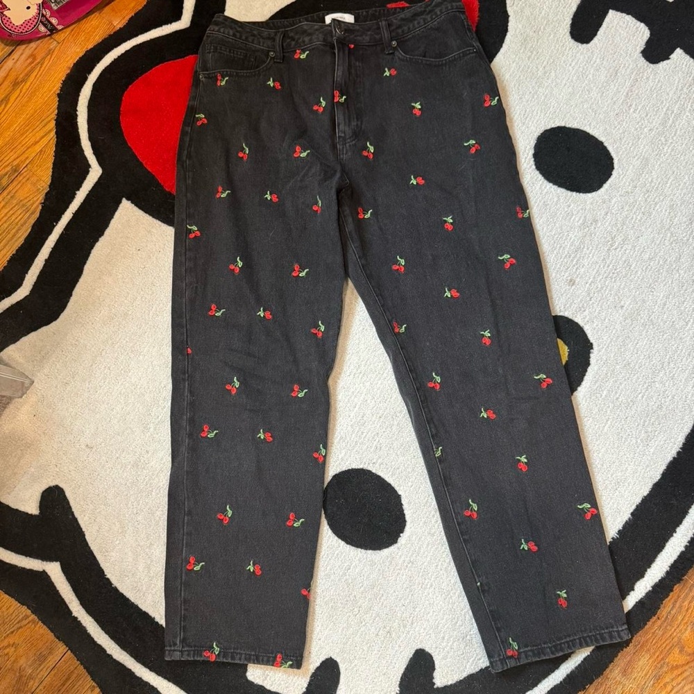 Cherry jeans